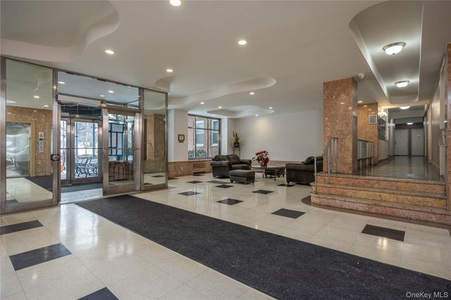 900 Palmer Road 9J, Bronxville, NY 10708