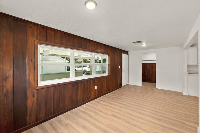 607 WAYNE AVENUE, New Smyrna Beach, FL 32168