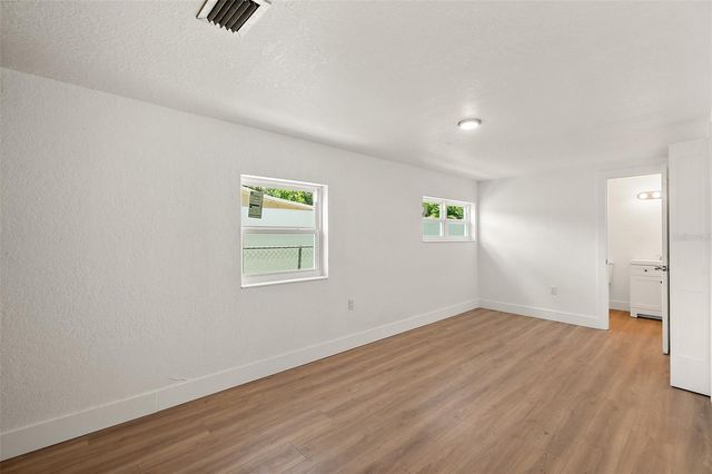 607 WAYNE AVENUE, New Smyrna Beach, FL 32168