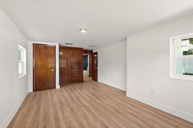 607 WAYNE AVENUE, New Smyrna Beach, FL 32168