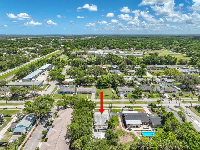 607 WAYNE AVENUE, New Smyrna Beach, FL 32168