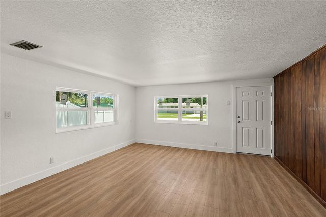 607 WAYNE AVENUE, New Smyrna Beach, FL 32168
