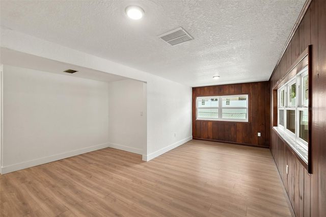 607 WAYNE AVENUE, New Smyrna Beach, FL 32168