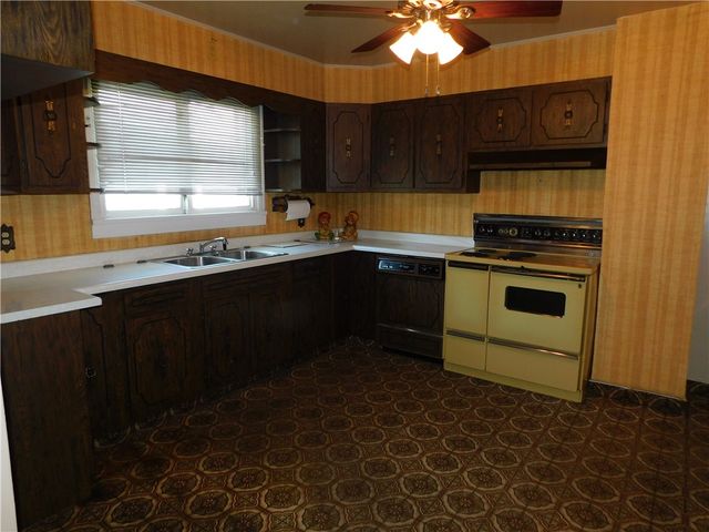 145 Easy Street, Uniontown, PA 15401