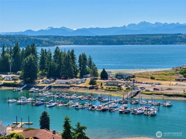 5181 NE Cedar Lane, Hansville, WA 98340