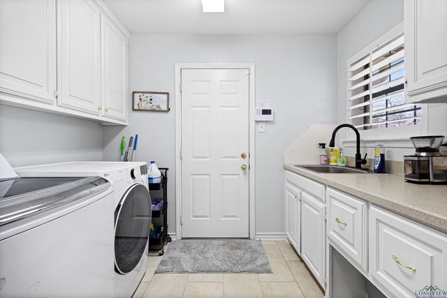 300 Mill Run Dr, Longview, TX 75604