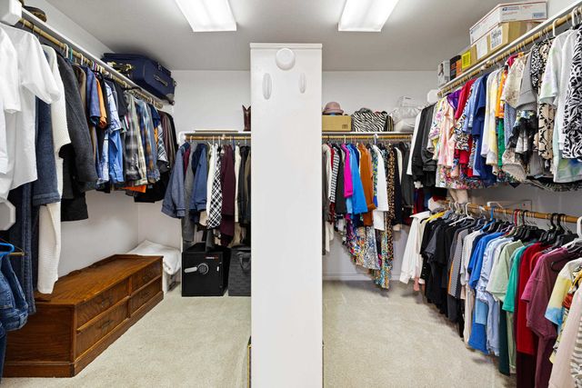 300 Mill Run Dr, Longview, TX 75604