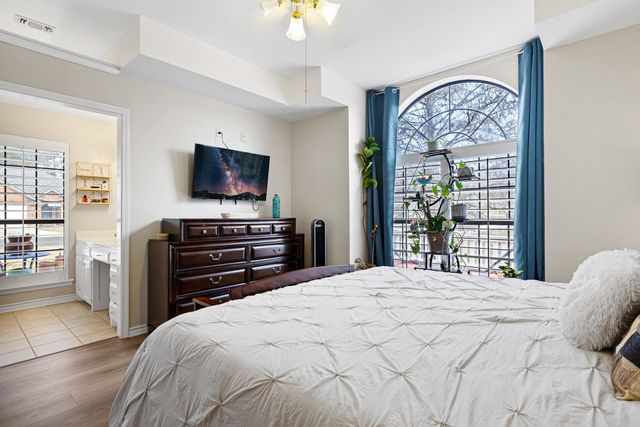 300 Mill Run Dr, Longview, TX 75604