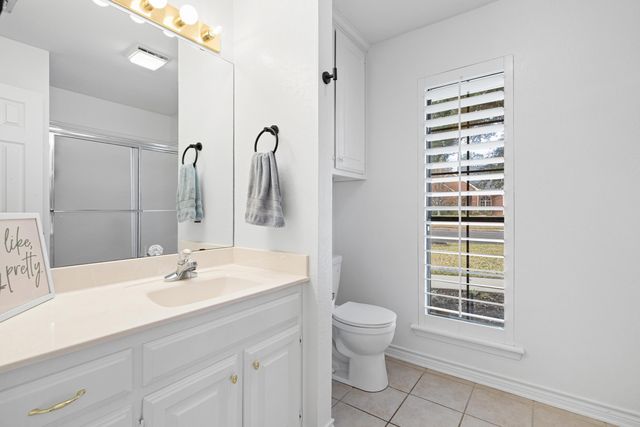 300 Mill Run Dr, Longview, TX 75604