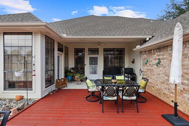 300 Mill Run Dr, Longview, TX 75604