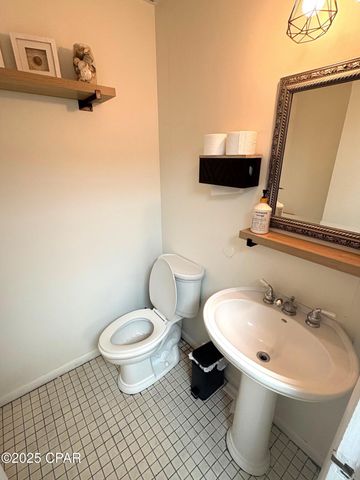 4296 5th Avenue, Marianna, FL 32446