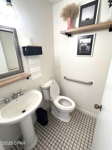 4296 5th Avenue, Marianna, FL 32446