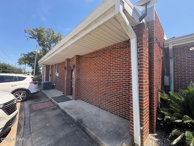 4296 5th Avenue, Marianna, FL 32446