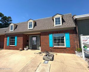 4296 5th Avenue, Marianna, FL 32446