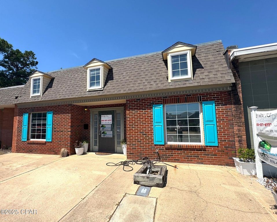 4296 5th Avenue, Marianna, FL 32446