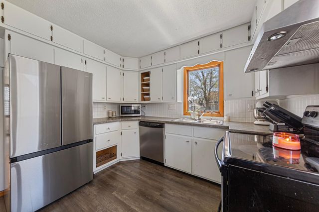 708 13th Avenue SW, Austin, MN 55912
