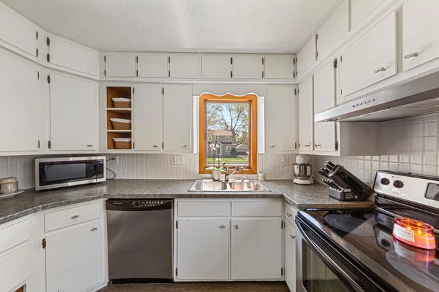 708 13th Avenue SW, Austin, MN 55912