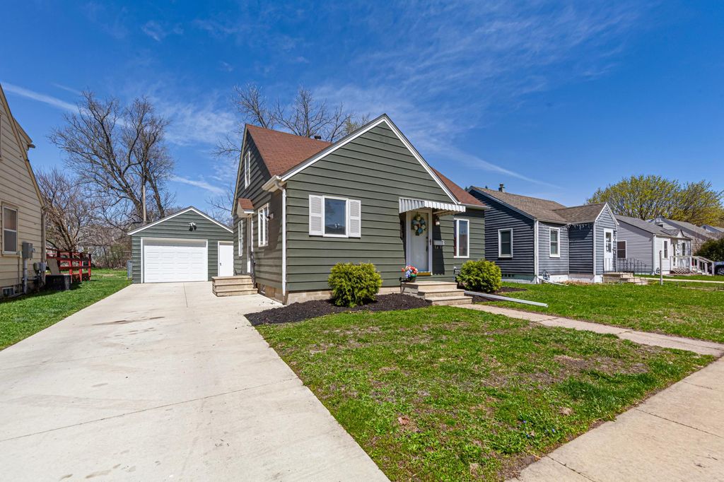 708 13th Avenue SW, Austin, MN 55912