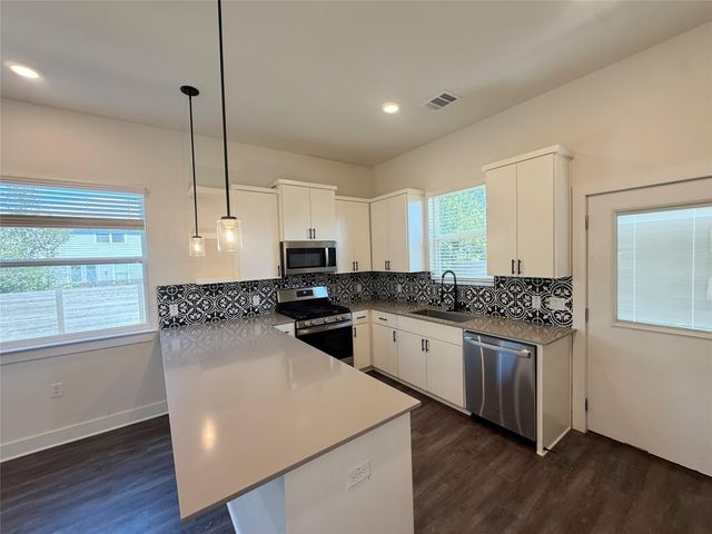 1212 Lily TER 2, Austin, TX 78741
