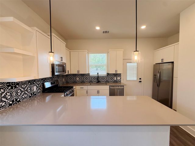 1212 Lily TER 2, Austin, TX 78741