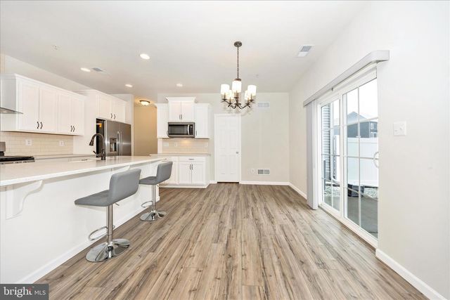 2805 HILLFIELD DR, Frederick, MD 21702