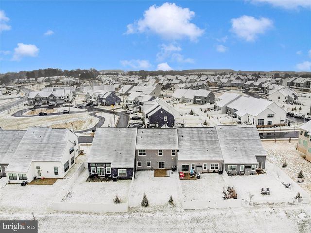 2805 HILLFIELD DR, Frederick, MD 21702