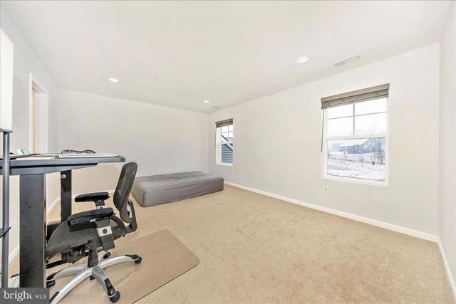 2805 HILLFIELD DR, Frederick, MD 21702