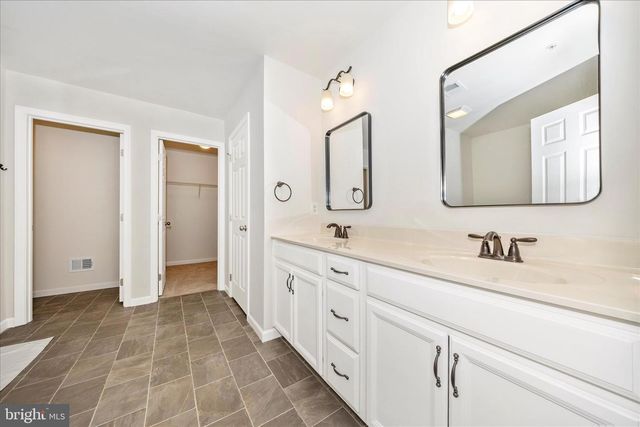 2805 HILLFIELD DR, Frederick, MD 21702