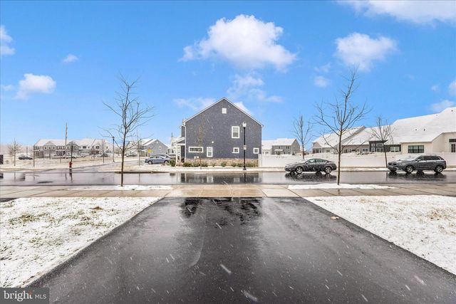 2805 HILLFIELD DR, Frederick, MD 21702