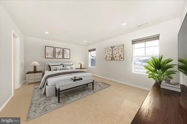 2805 HILLFIELD DR, Frederick, MD 21702