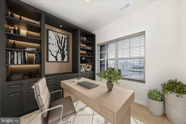 2805 HILLFIELD DR, Frederick, MD 21702