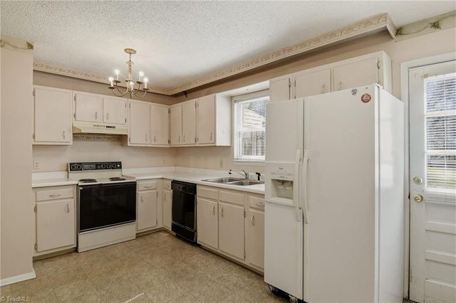 640 Cedarbrook Court, Lewisville, NC 27023