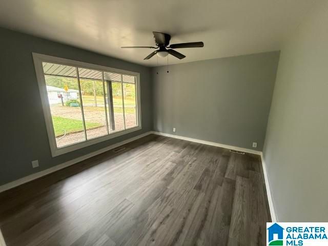 215 5TH AVENUE NW, Graysville, AL 35073