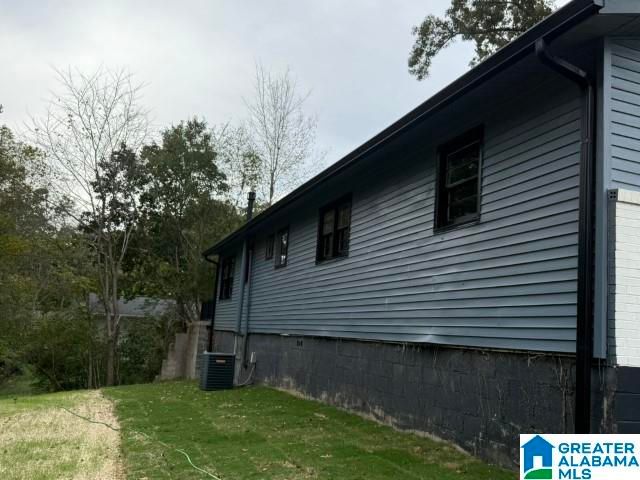 215 5TH AVENUE NW, Graysville, AL 35073