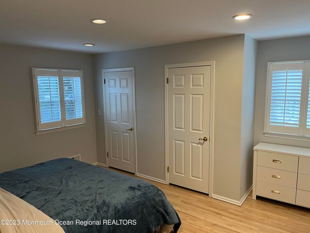 128 Whalepond Road, Oakhurst, NJ 07755