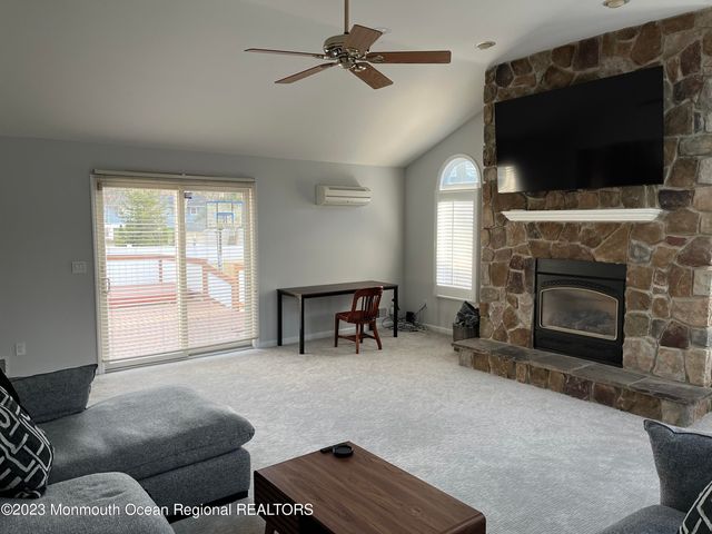 128 Whalepond Road, Oakhurst, NJ 07755