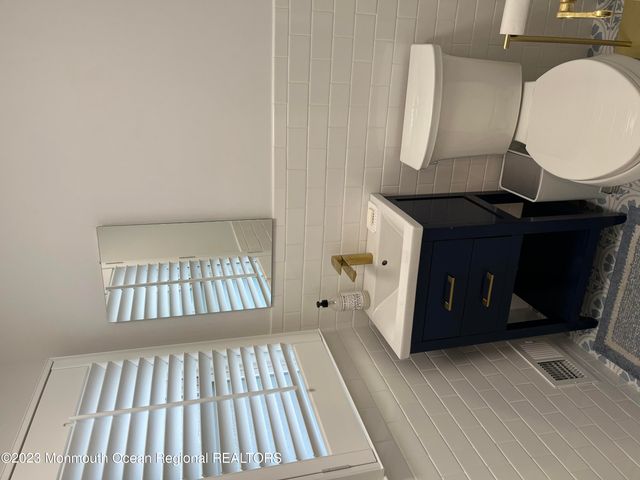 128 Whalepond Road, Oakhurst, NJ 07755