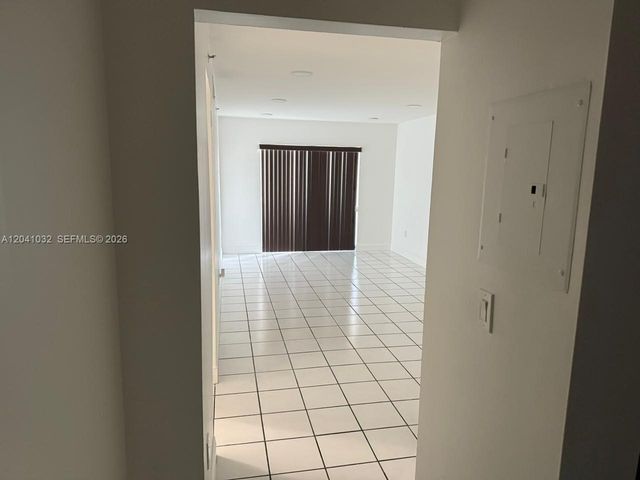 600 NW 32nd Place 303, Miami, FL 33125