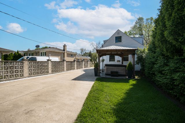1508 Potter Road, Park Ridge, IL 60068