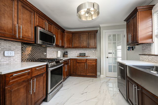 1508 Potter Road, Park Ridge, IL 60068