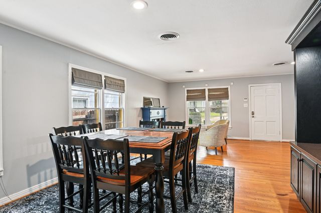 2716 Wayside Avenue, Fort Worth, TX 76110