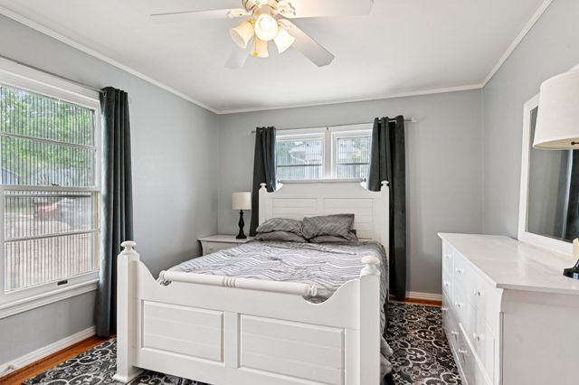 2716 Wayside Avenue, Fort Worth, TX 76110