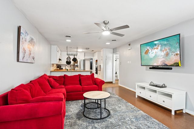 2716 Wayside Avenue, Fort Worth, TX 76110