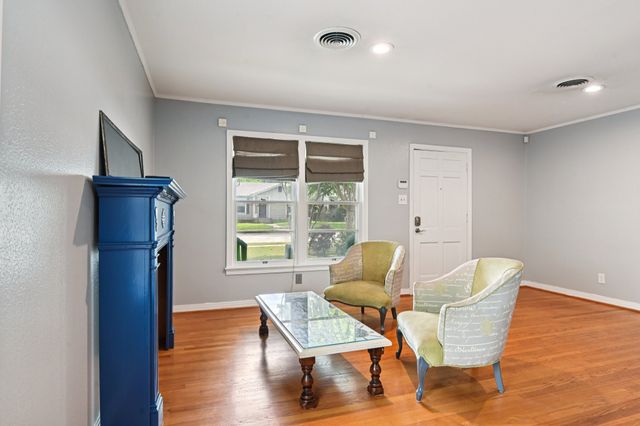 2716 Wayside Avenue, Fort Worth, TX 76110