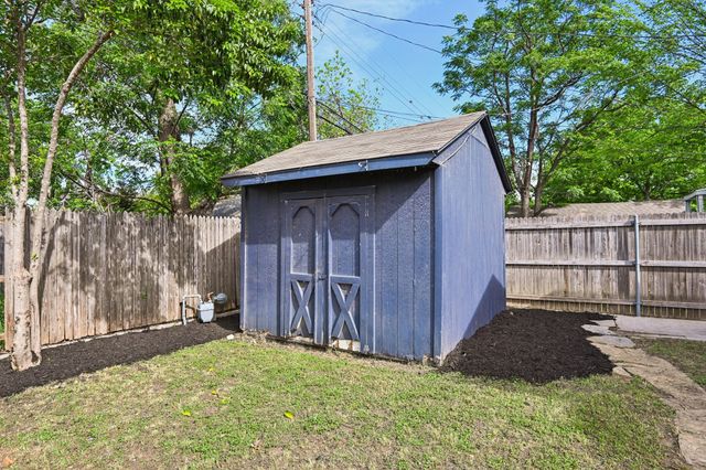 2716 Wayside Avenue, Fort Worth, TX 76110