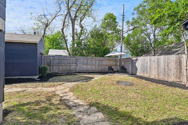 2716 Wayside Avenue, Fort Worth, TX 76110