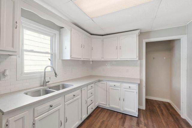 610 Baltimore Street, Waterloo, IA 50702