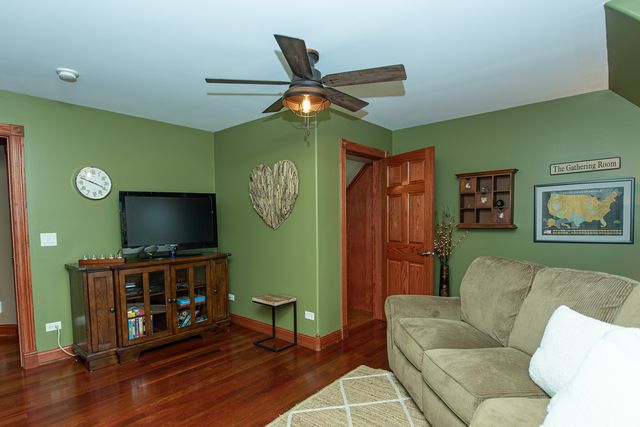 19657 Sharp Road, Elwood, IL 60421