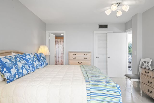 3472 NE Causeway Boulevard 104, Jensen Beach, FL 34957