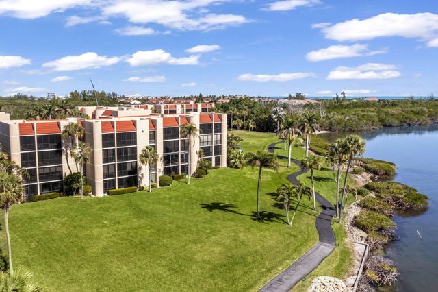 3472 NE Causeway Boulevard 104, Jensen Beach, FL 34957